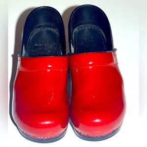 Sanita Clogs